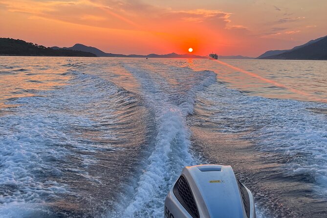 Blue cave tour with a speedboat-small group - What the skipper adds to the day