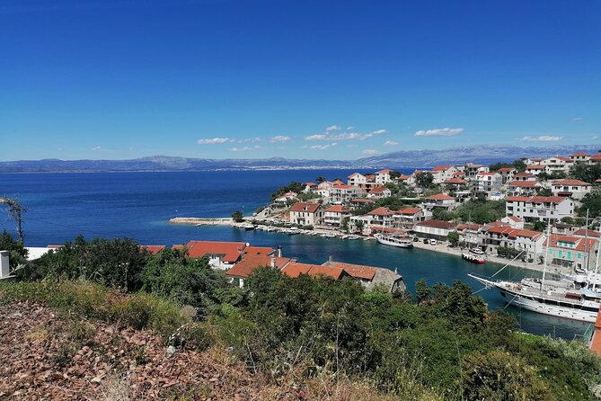 Blue Lagoon and Šolta Island Private Speedboat Tour - Nečujam and the shipwreck two meters below