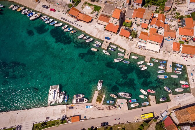 Blue Lagoon and Šolta Island Private Speedboat Tour - Stomorska: finish with a waterfront lunch