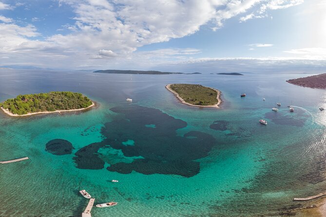 Blue Lagoon and Šolta Island Private Speedboat Tour - Maslinica: a slow hour on western Šolta