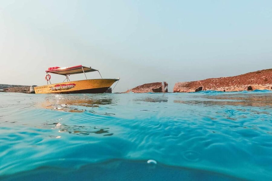 Blue Lagoon: Malta, Crystal Lagoon, Caves, Private Speedboat - A private speedboat is the smart way to see Malta’s lagoons