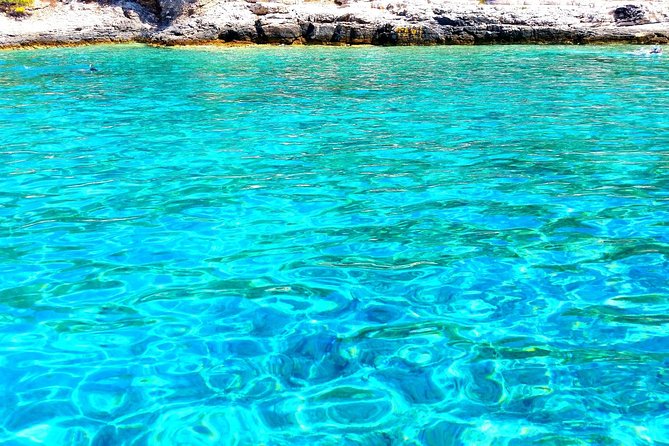 Blue Lagoon & three islands: 5 hours half day relax tour - Maslinica brings the island day ashore