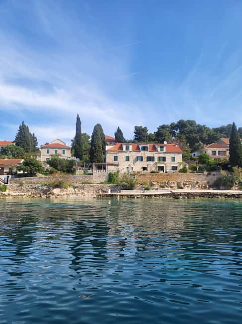 Blue lagoon with a speed boat water and towels included - One hour in UNESCO-listed Trogir