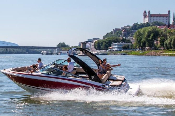 Bratislava by speedboat 1 Hour - Why the Danube is the star of this one-hour ride