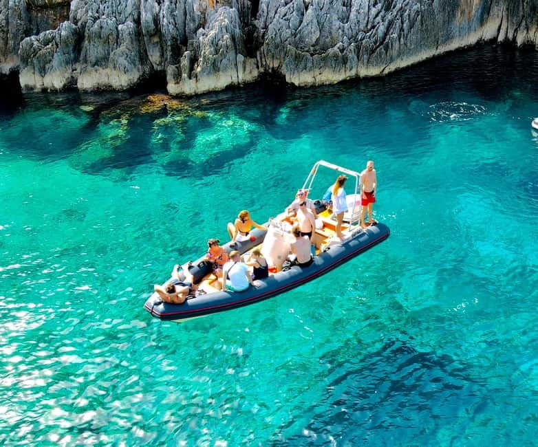 Bristan Bay Speedboat Tour Vlore - Dafina Bay gives you the best water break