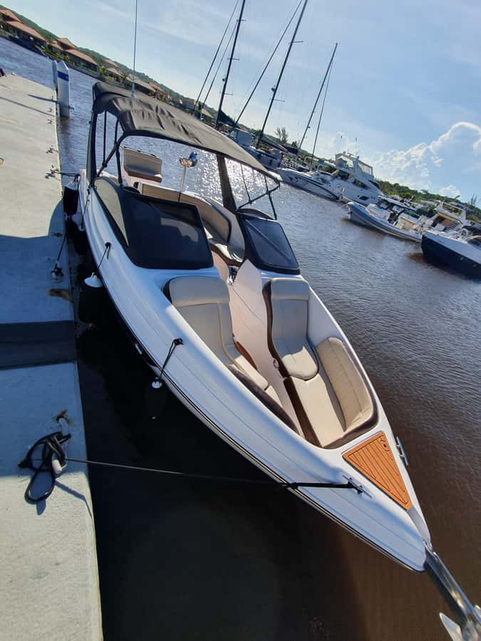 Búzios: Speedboat tour of 2 islands and 11 beaches - Ilha Feia, the island stop with real water time