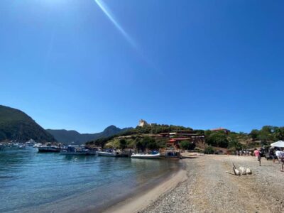 Calvi: Guided speedboat tour to Scandola and Girolata