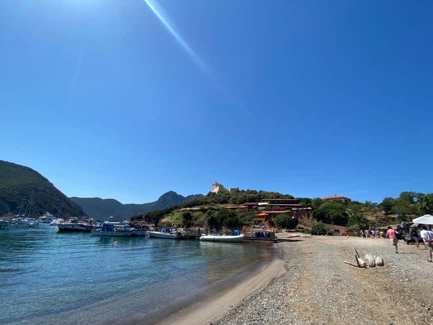 Calvi: Guided speedboat tour to Scandola and Girolata - Leaving Calvi for the reserve