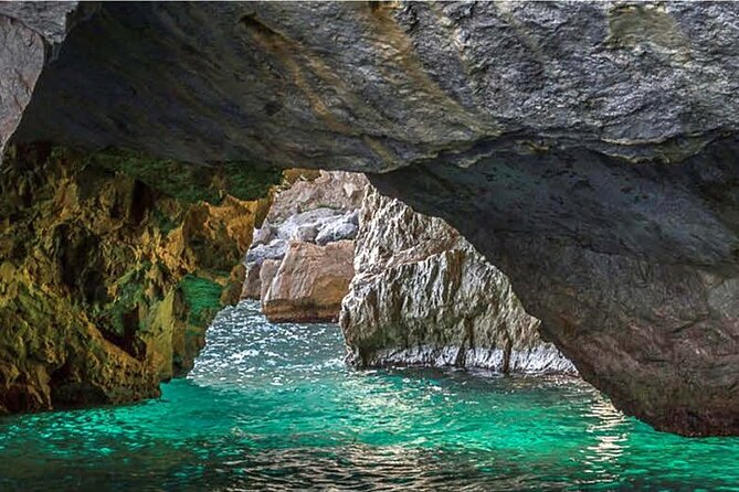 Capri Private Tour from Positano - Motorboat 28ft - The skipper and the comfort factor