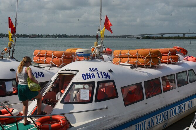 Cham Island Day Tour: Speed Boat, Lunch, Snorkeling & Beach - Arriving at Lang Beach around 9:30 a.m.