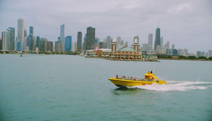 City Cruises Chicago: Seadog Lakefront Speedboat Ride - Why the guide can make or break the ride