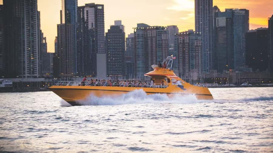 City Cruises Chicago: Seadog Speedboat Lake Firework Cruise - Why this Chicago fireworks cruise works so well