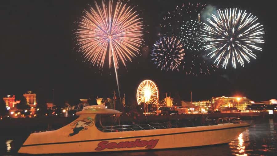 City Cruises Chicago: Seadog Speedboat Lake Firework Cruise - Who gets the best value from the $46 price