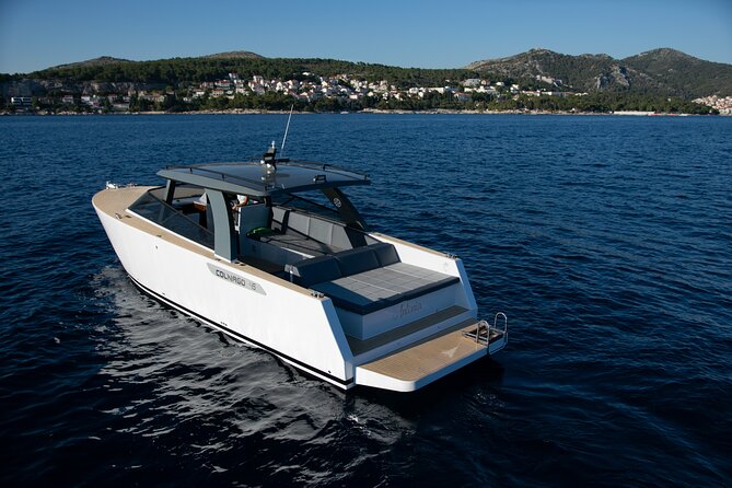 Colnago 45 - Luxury Private Speedboat Tours - A Good Match for Families and Mixed Groups