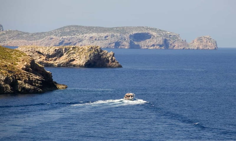 Colonia Sant Jordi: Premium & Fast Boat Tour around Cabrera - Es Celler Museum and Cabrera’s older remains