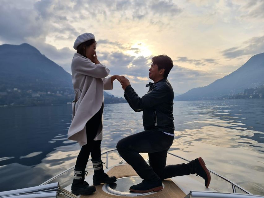 Como: Lake Como Private Modern Speedboat Tour with Prosecco - Villa Passalacqua and the Castle of Urio