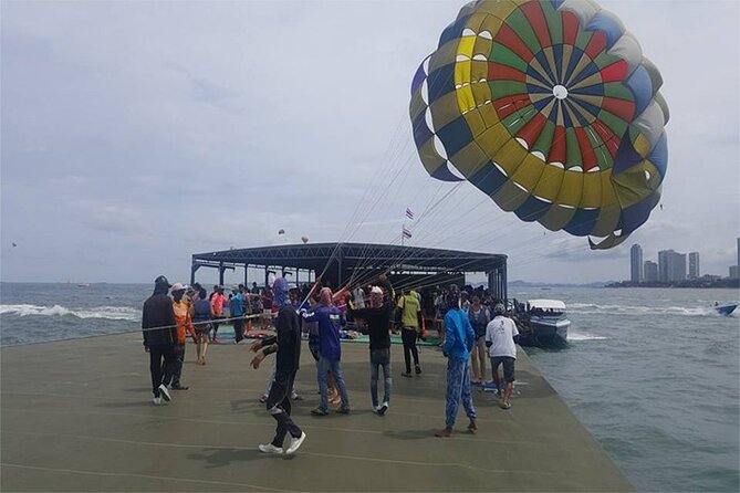 Coral Island speed boa-Parasailing and others activities choice - Who should book this Coral Island outing?