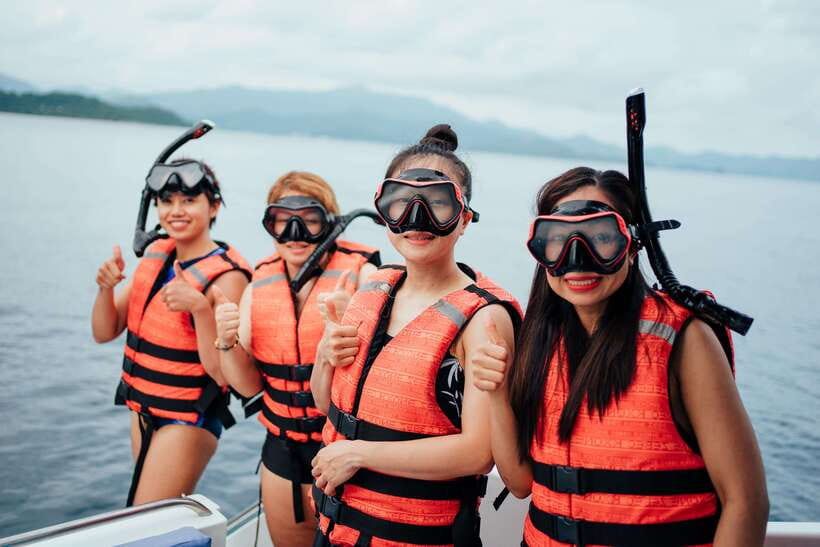 Coron: Private Island-Hopping Tour on a Yacht or Speedboat - Lunch, drinks, and the practical details