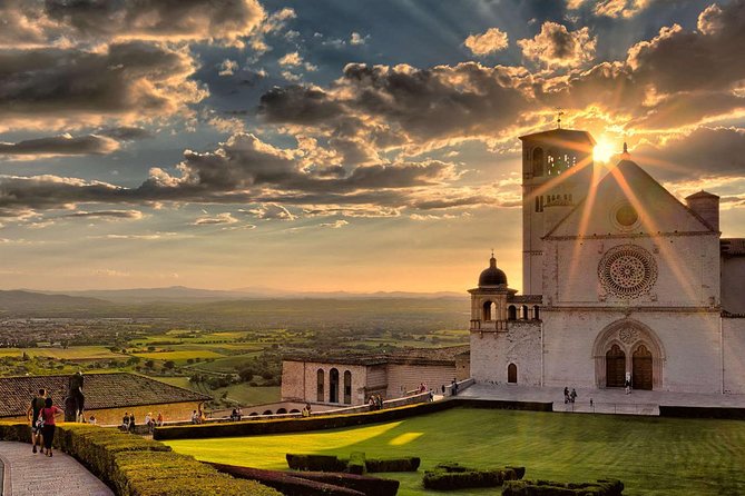 Day Trip: Speedboat Tour Of Lake Trasimeno With Lunch + Assisi Private Tour - Should you book this Lake Trasimeno and Assisi day?