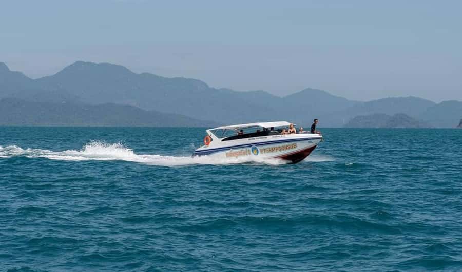 Doha: Speed Boat Adventure – 1 Hour Thrill Ride - Key points to know before you book