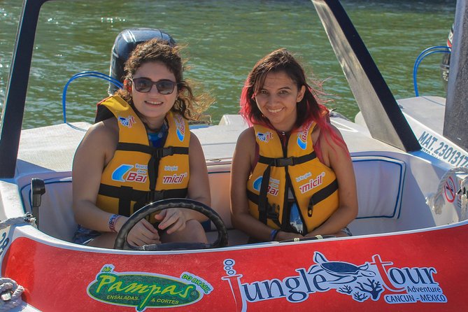 Drive the best speedboat in Cancun and feel the adrenaline. - The route to Punta Nizuc