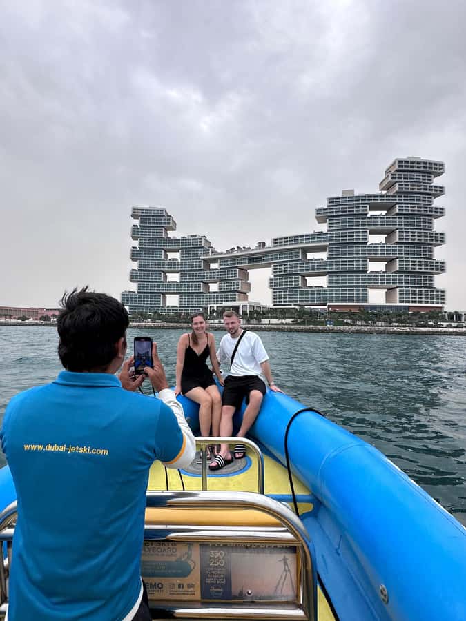 Dubai: Guided Speedboat Tour with City Sights & Ice Cream. - Key points before you book