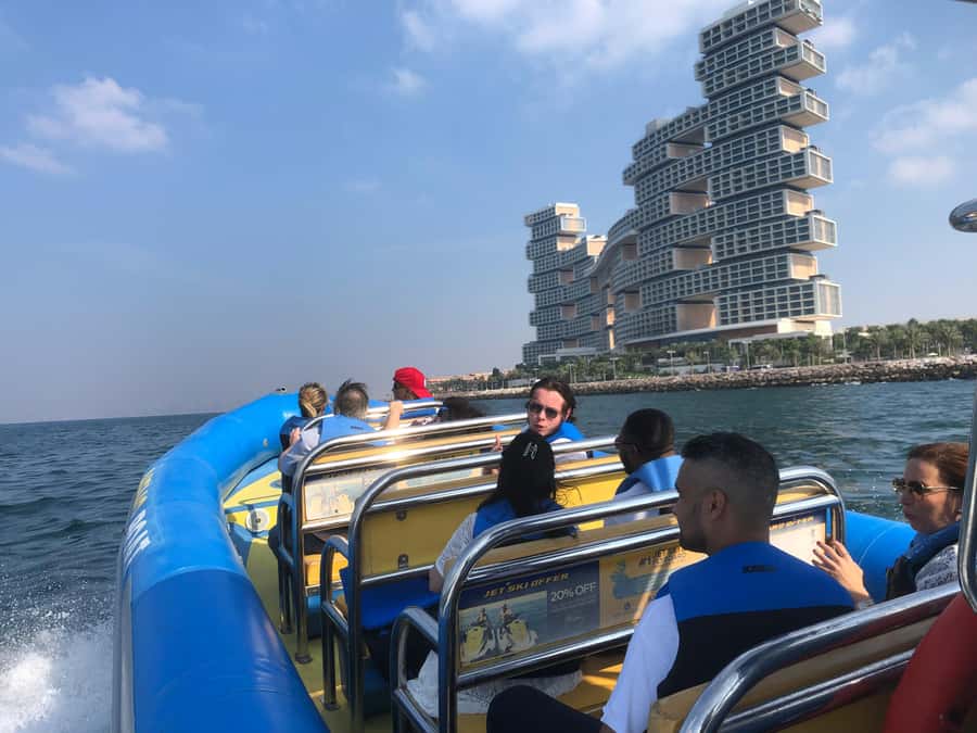 Dubai: Guided Speedboat Tour with City Sights & Ice Cream. - Why Dubai looks better from a speedboat