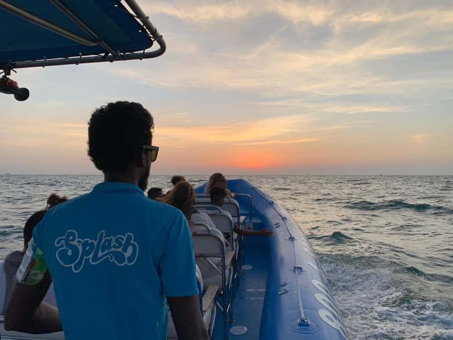 Dubai Marina : 1.5-Hour Atlantis Sightseeing Speedboat Tour - Who should choose this speedboat tour?