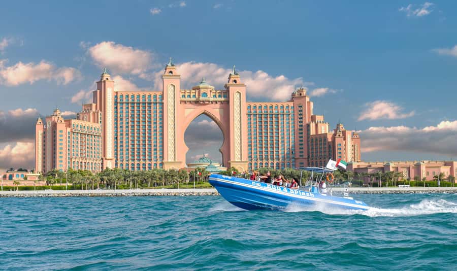Dubai Marina : 1.5-Hour Atlantis Sightseeing Speedboat Tour - Palm Jumeirah from the open sea