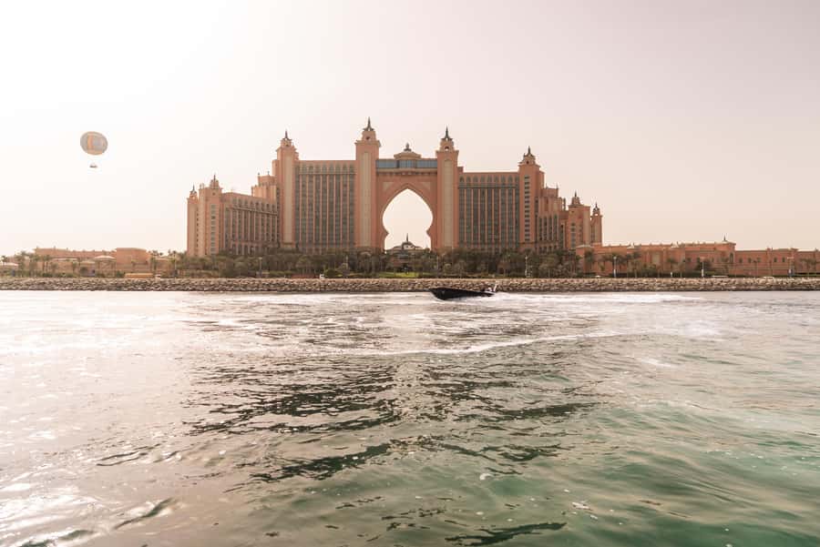 Dubai Marina: 1-Hour Luxury Sightseeing Speedboat Tour - Why Dubai looks better from a speedboat