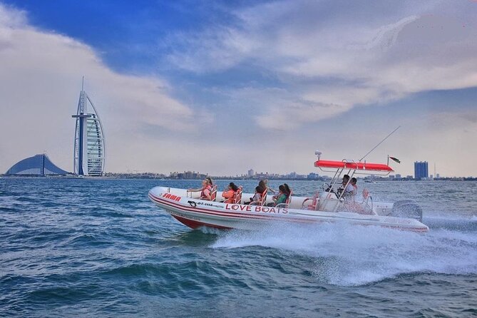 Dubai Speed Boat Tours: Marina, Atlantis and Burj Al Arab - Clothing, cameras, and small practical details