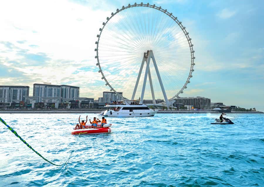 Dubai: Speedboat-Pulled Donut Ride Trip in JBR - Who will enjoy this most