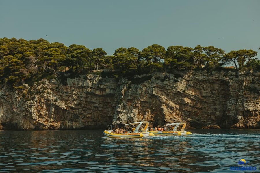 Dubrovnik: Blue Cave Afternoon Speedboat Tour with Drinks - Swimming through the Three Green Caves