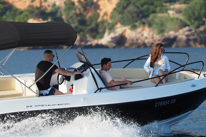 Dubrovnik:Blue cave and sandy beach Sunj with a private speedboat - Koločep’s Green Cave area rewards a mask