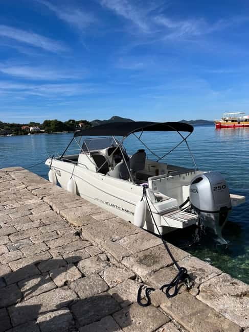 Dubrovnik: Blue Cave, Green Cave & Sunj Beach Speedboat Tour - A fast route from Dubrovnik to the Elaphiti Islands