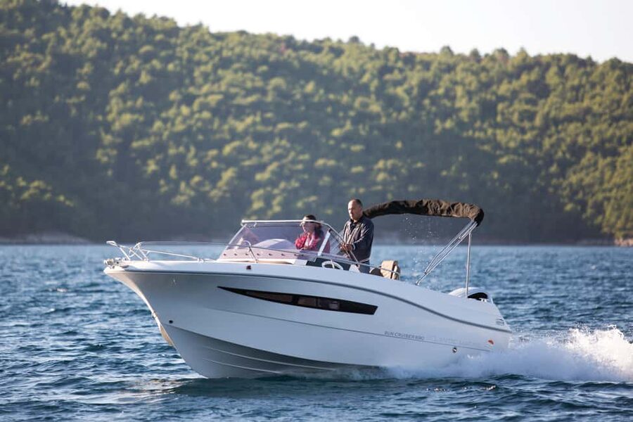 Dubrovnik: Elafiti Island Private Speedboat Tour - Koločep village, a little time ashore