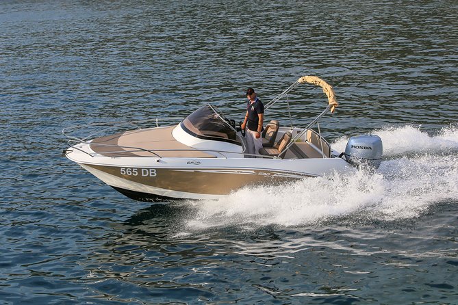 Dubrovnik Private Speed Boat Tour to the Islands - Leaving Dubrovnik by private speedboat