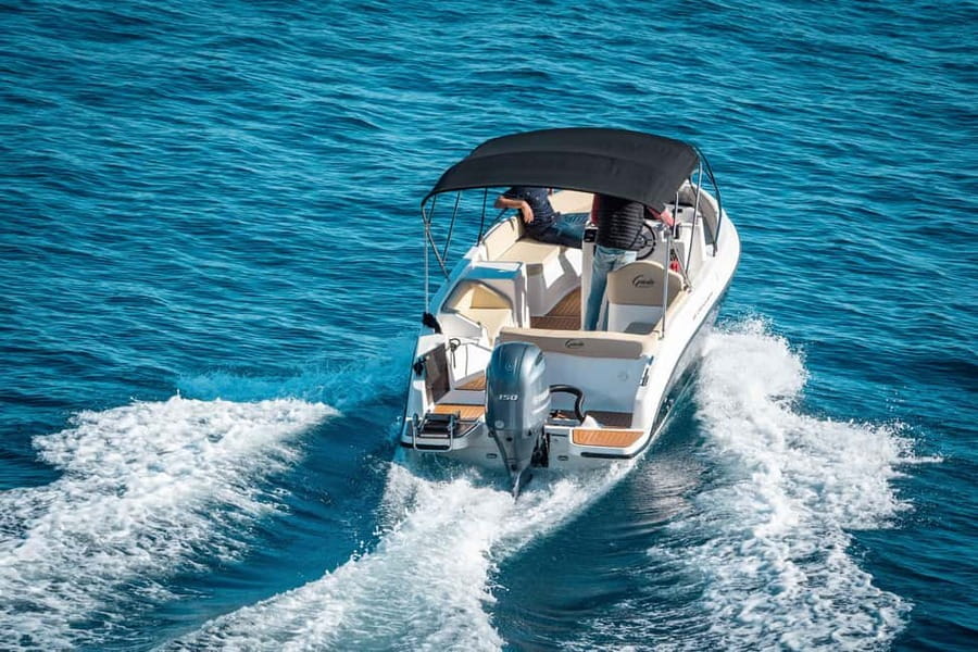 Dubrovnik: Private speedboat tour of Elafiti islands - Walking through Kolocep’s old island setting