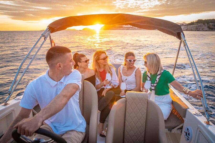 Dubrovnik Private Speedboat Tour to Elaphite Islands - Who should book this Dubrovnik boat tour?