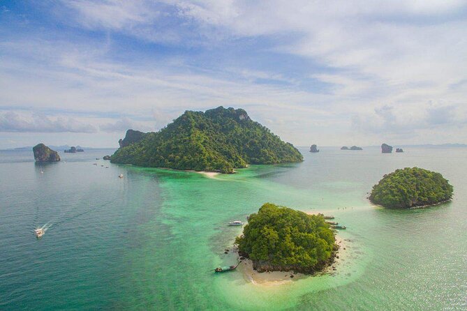Early bird Phi Phi islands and 4 Islands by Speedboat Tour - Why the early start matters at Maya Bay
