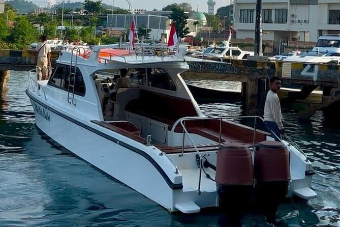 Early Morning Private Komodo Speedboat Tour - Padar Island and the famous three-color view
