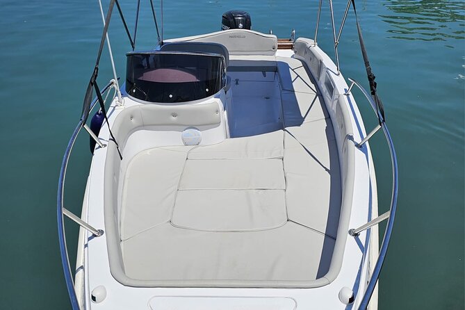 Eden New Gen Speedboat with driver to Blue Lagoon, Sea Caves - Cruising toward the sea caves