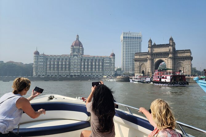 Elephanta Caves Private Tour by Speedboat - Fast & Luxurious - Starting at the Gateway of India