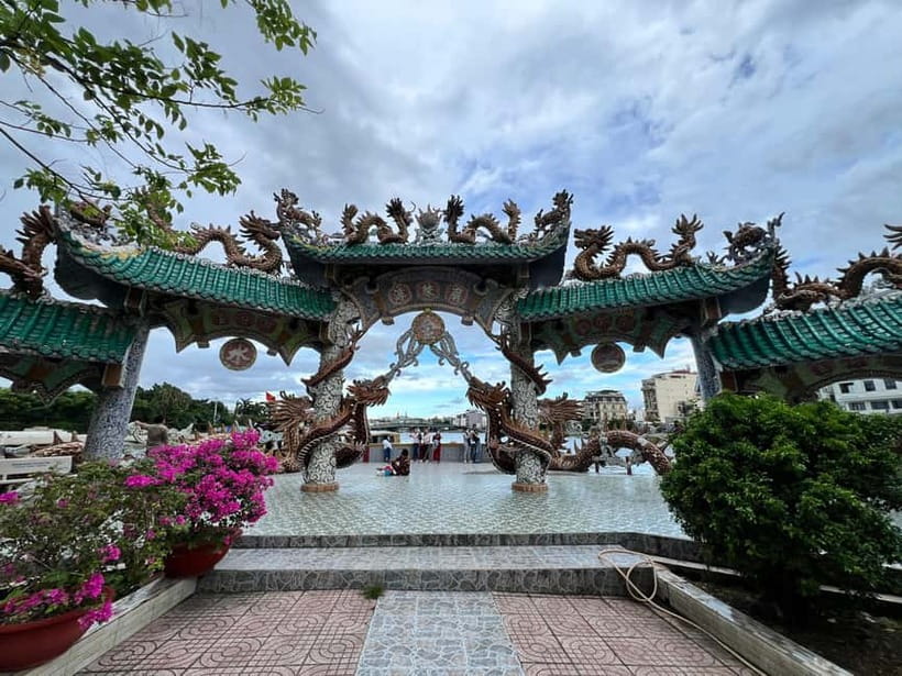 Enjoy Dragon Floating Temple Tour Vip & Premium Speed Boat - Phu Chau Floating Temple on Its River Island