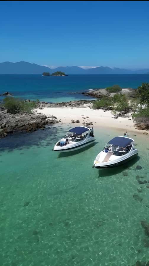 Experience Paradise Ilha Grande in a Speedboat Private - Why a private boat changes the Ilha Grande day