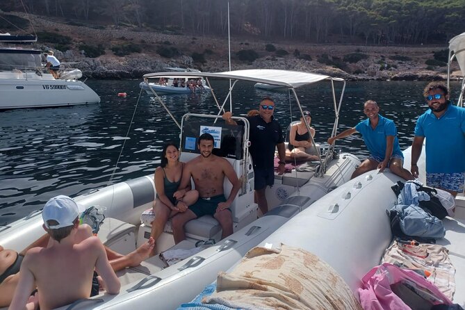 Favignana and Levanzo: Island tour by rib boat from Trapani - Favignana village and pane cunzato