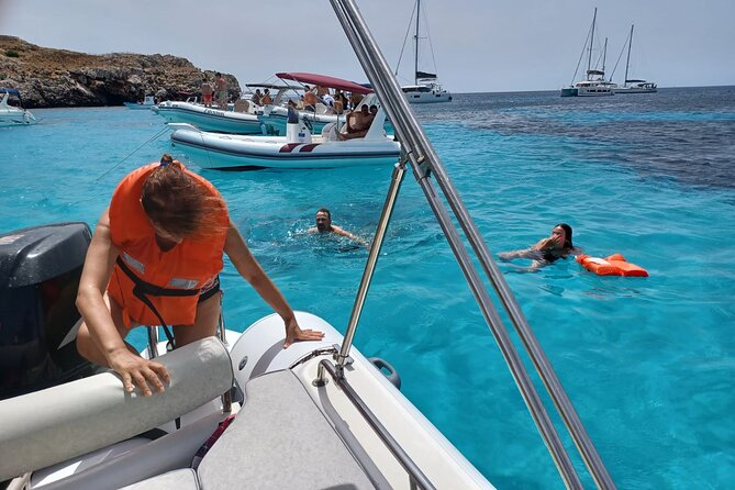 Favignana and Levanzo: Island tour by rib boat from Trapani - Cala Faraglione on Levanzo