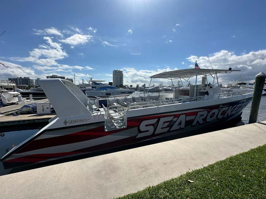 Fort Lauderdale: Sea Rocket Ocean Speed Boat Cruise - Passing the port and reaching the Atlantic