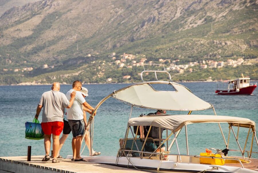 From Dubrovnik/Cavtat: Blue Cave, Sunj Beach Speed Boat Tour - Who should book this tour