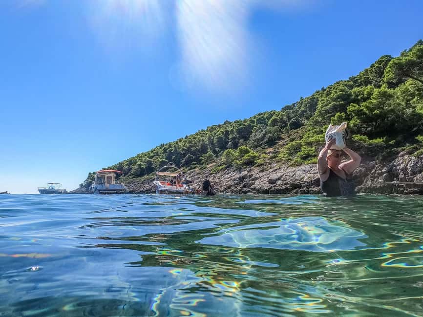 From Dubrovnik: Elaphiti Islands & Blue Cave Speedboat Tour - Koločep and the green island views